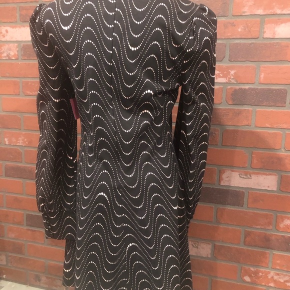 Size medium black Kate Spade Wavy Dot Ponte dress - Picture 3 of 4